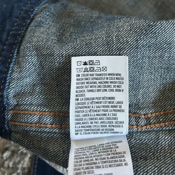 American Eagle Distressed Denim Jacket Small - Picture 9 of 9